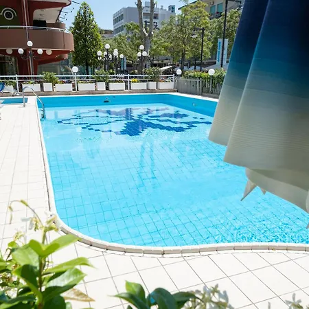 Capitol Hotel 3*