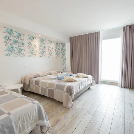 Hotel Capitol 3*