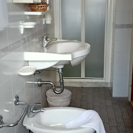 Hotel Capitol 3*